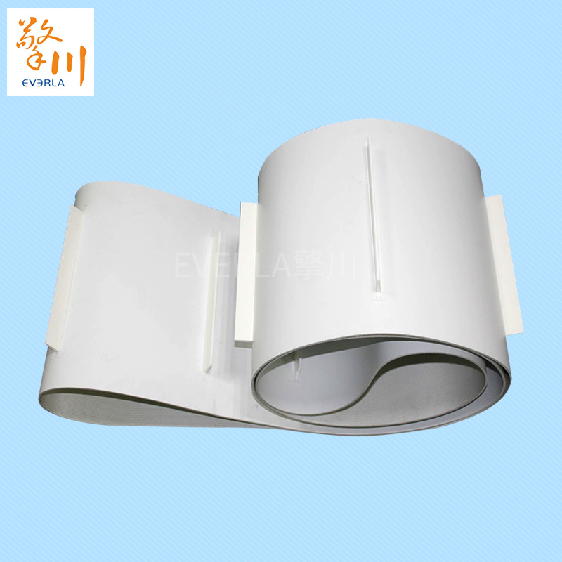 <a href='http://www.ontimecarpet.com/shusongdai/' target='_blank'><u>輸送帶</u></a>生產(chǎn)廠家的擋板pu<a href='http://www.ontimecarpet.com/shusongdai/' target='_blank'><u>輸送帶</u></a>圖片
