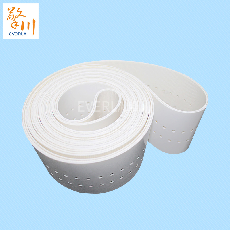 白色PVC<a href='http://www.ontimecarpet.com/shusongdai/' target='_blank'><u>輸送帶</u></a>的圖片