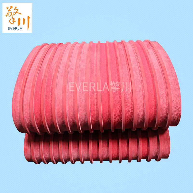 <a href='http://www.ontimecarpet.com/shusongdai/' target='_blank'><u>輸送帶</u></a>開槽加紅膠